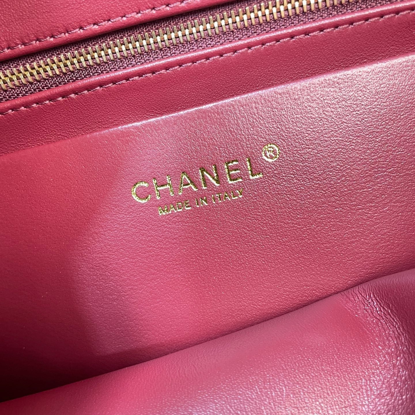CC 26S Large Tote Bag 40cm Burgundy Calfskin GHW