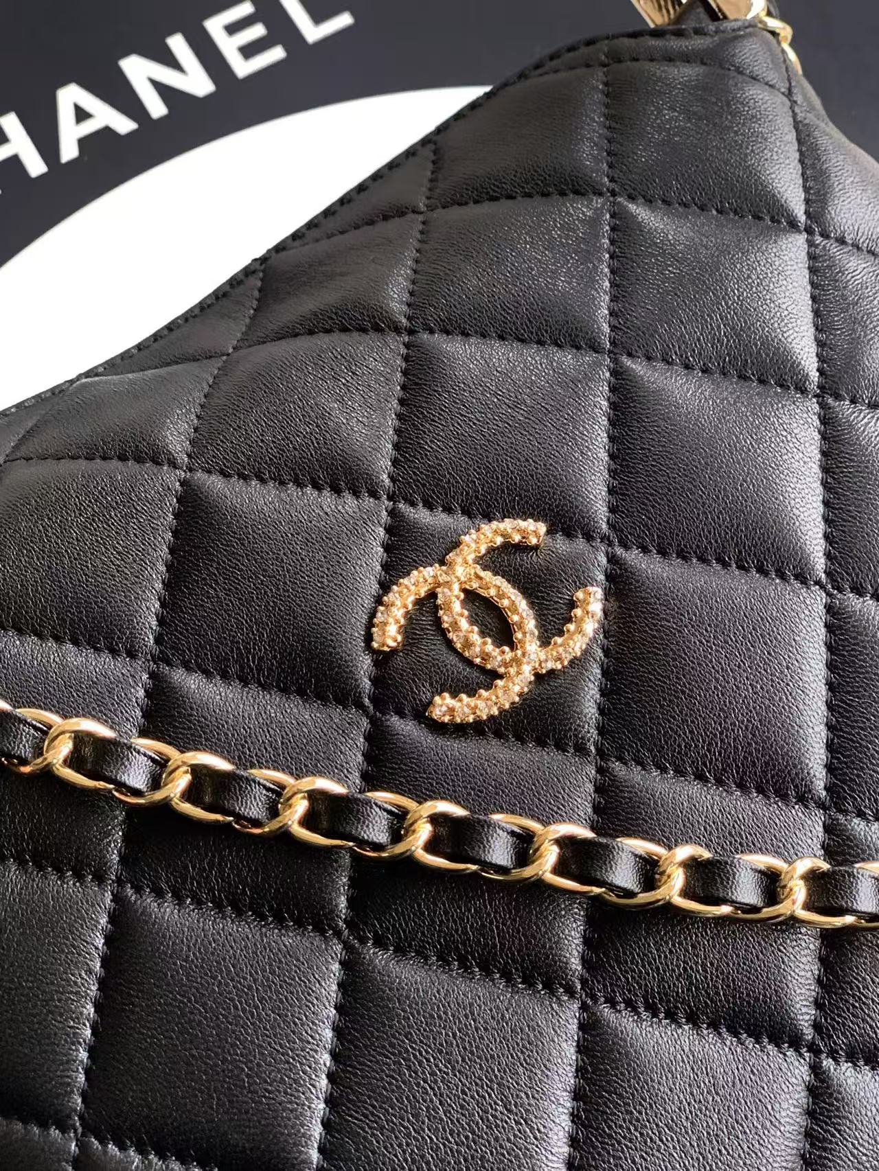 CC 25 Hobo Mini Handle Bag Black Caviar