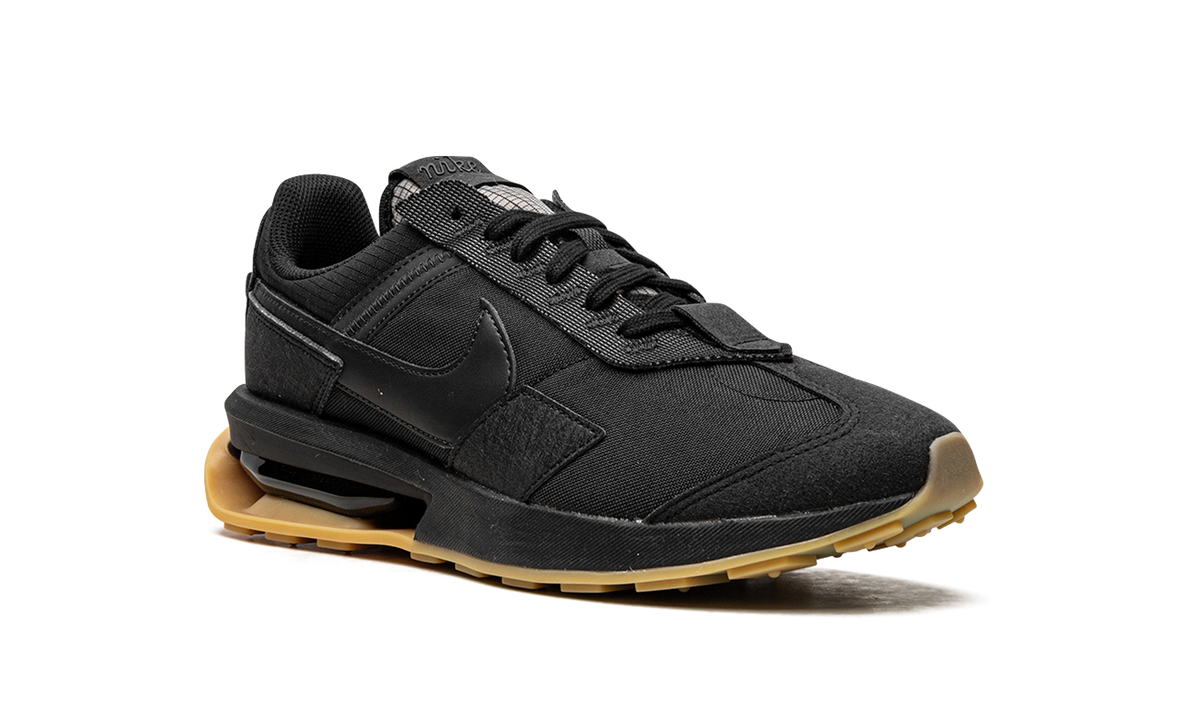 Air Max Pre-Day "Black Gum" DZ4397 001