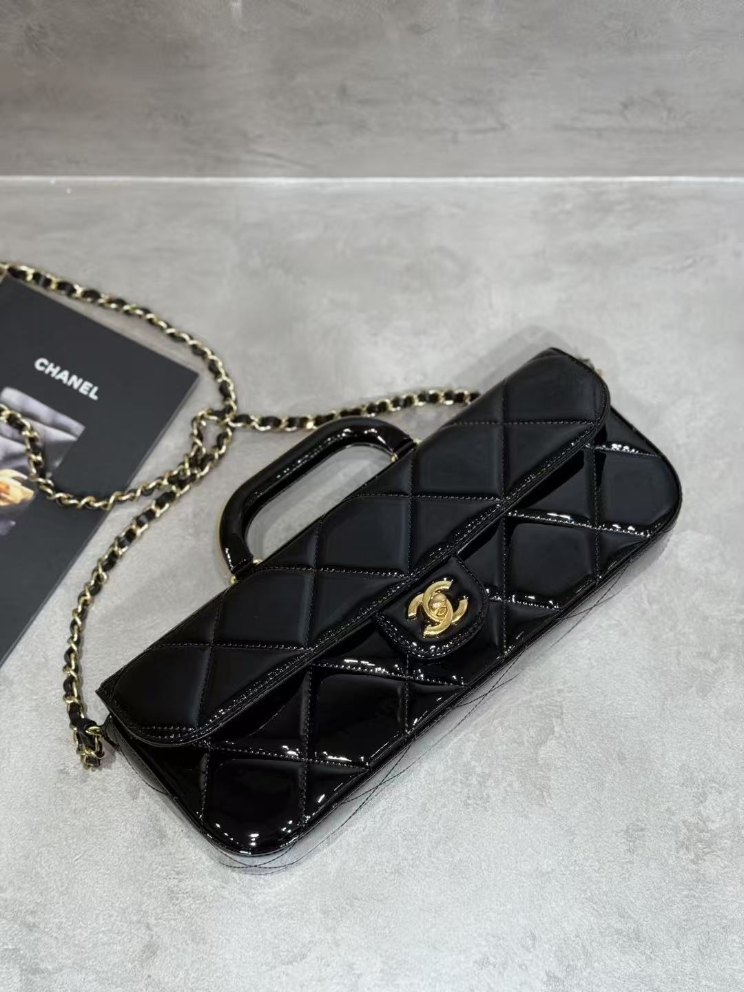 CC 25K Large Flap Bag with Top Handle Chain Strap Black Patent Calfskin GHW