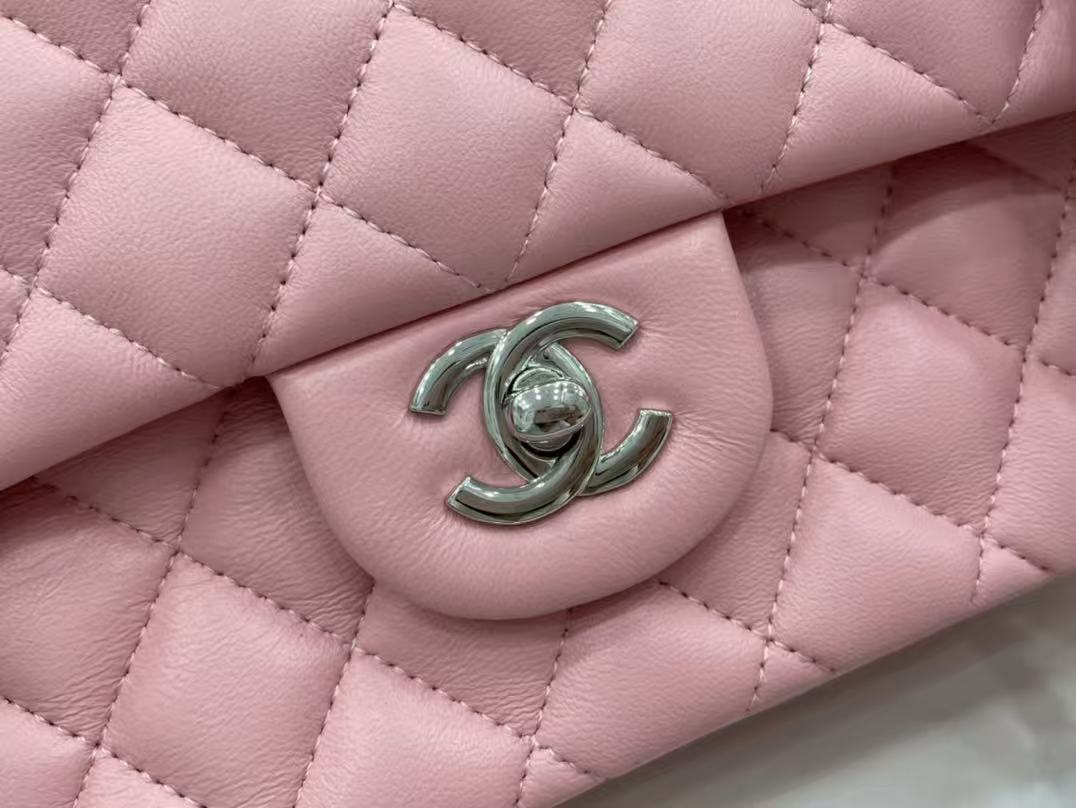 CC 26s Classic Flap Bag 20cm Light Pink Lambskin