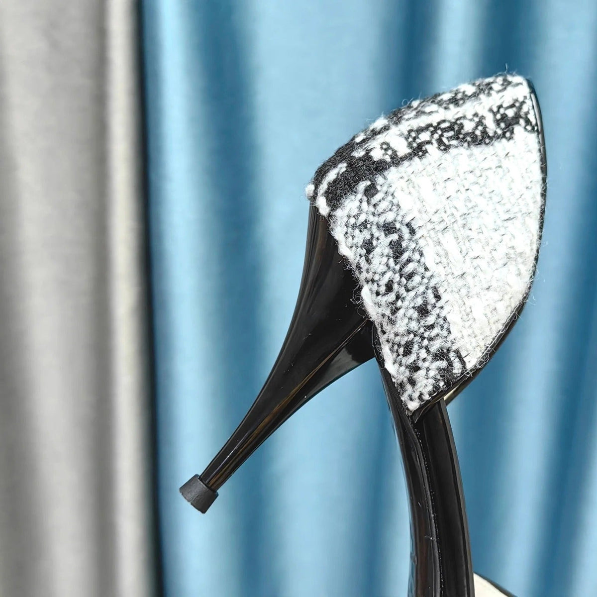 Chanel Pointed Toe Vintage High Heels 70mm Black White in Coarse wool fabric 712466