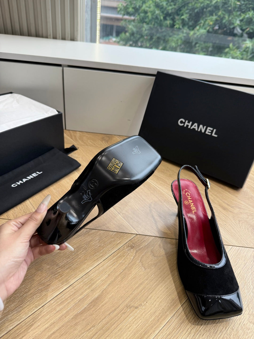 CC 26s Slingback Black Suede Patent Leather 933122