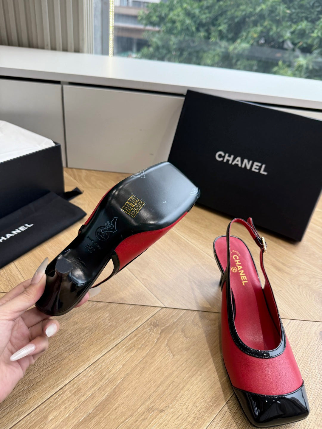 CC 26s Slingback Red Black Patent Leather 933123