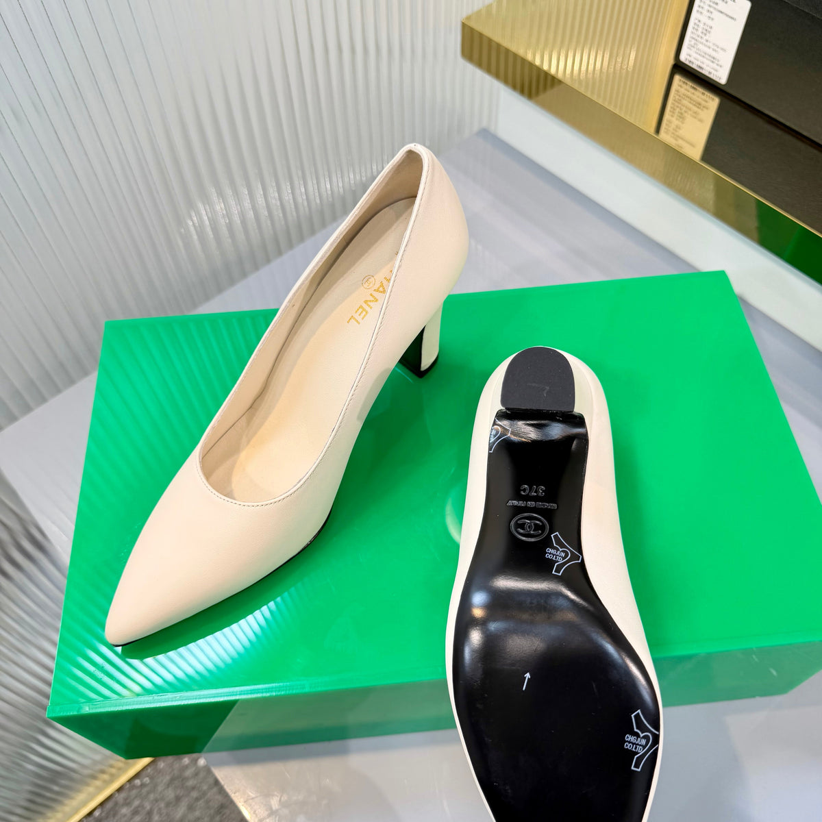 CC 26s Pumps 8.5cm Cream Lambskin 924308