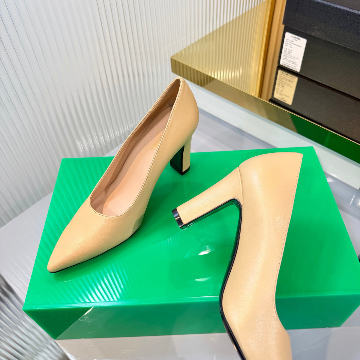 CC 26s Pumps 8.5cm Beige Lambskin 924311