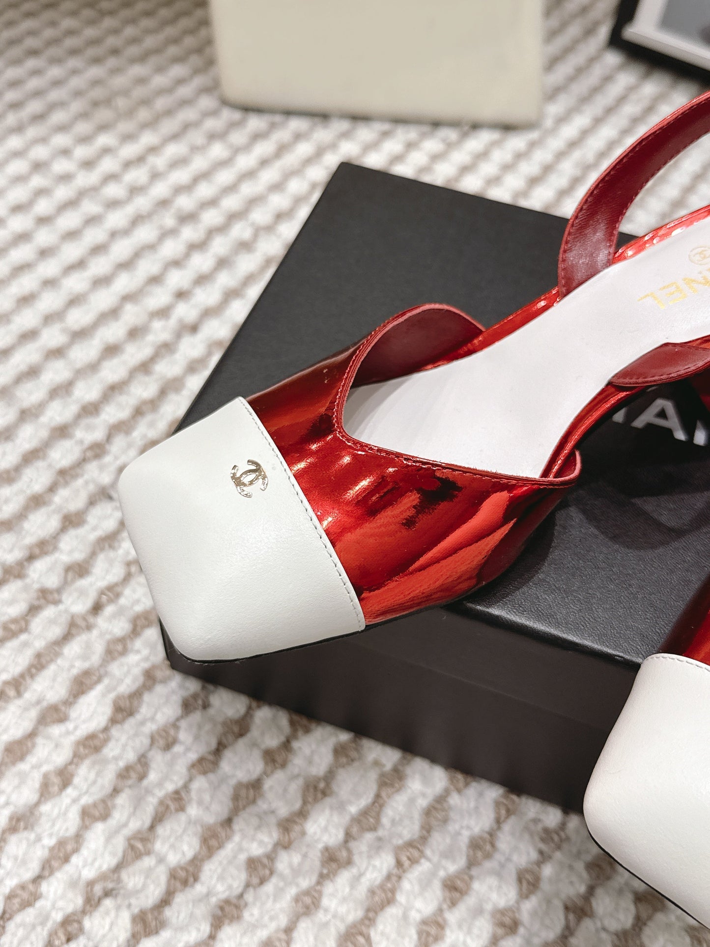 CC 2026 Slingbacks 6cm Red White Patent Leather 721438