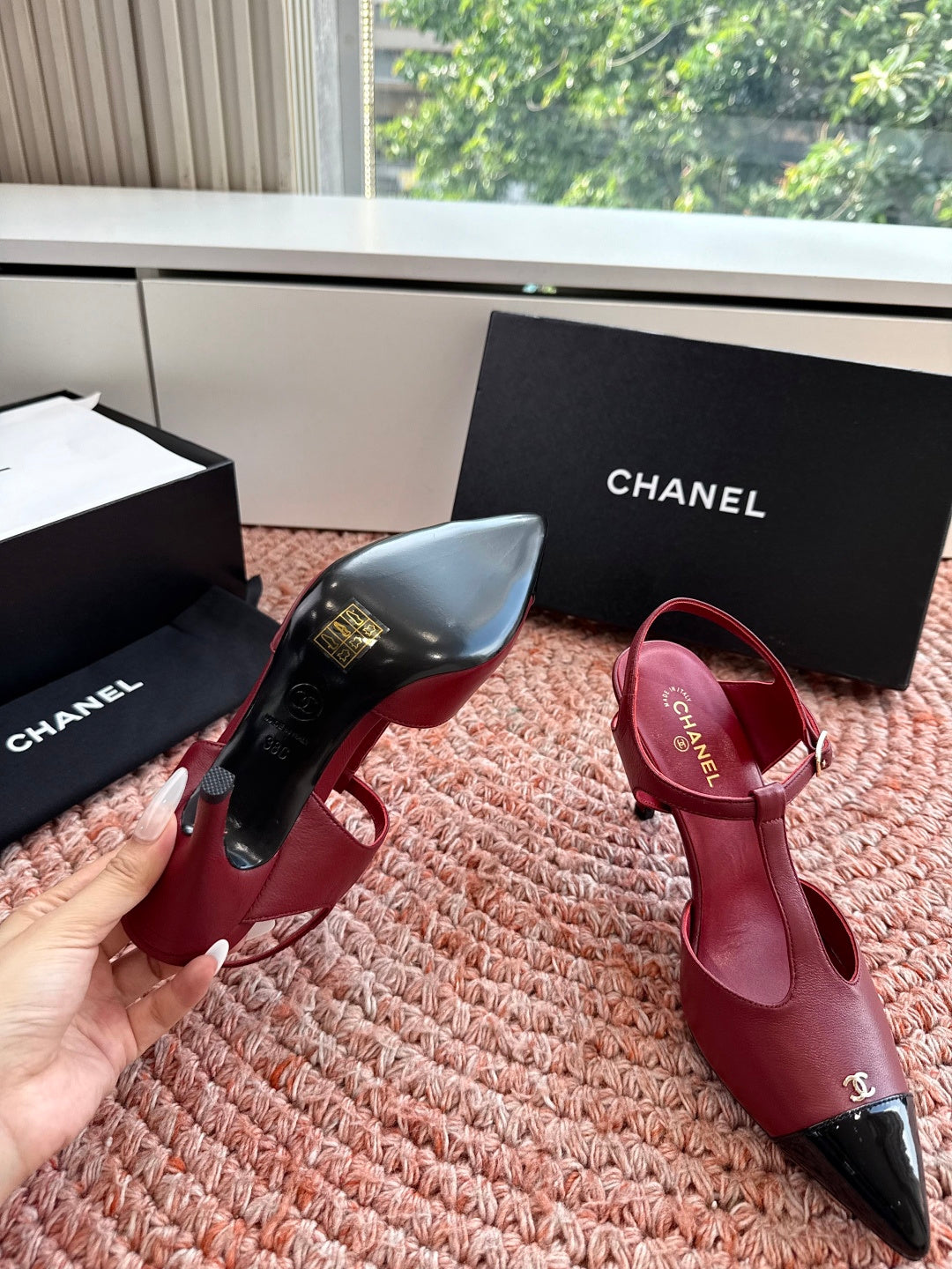 CC 26s T-Strap Slingback Pumps Burgundy Black Leather 933224