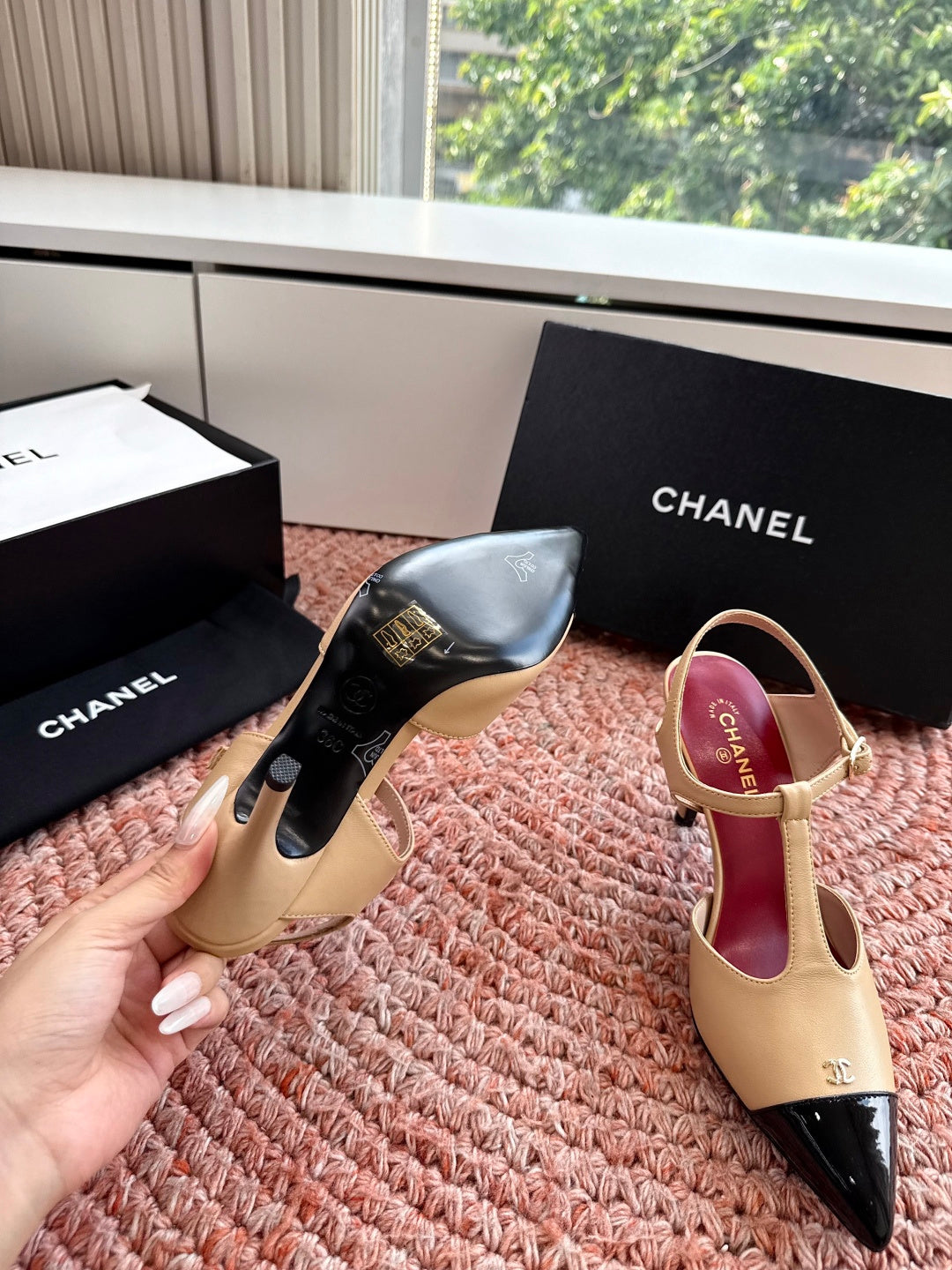 CC 26s T-Strap Slingback Pumps Beige Black Leather 933225