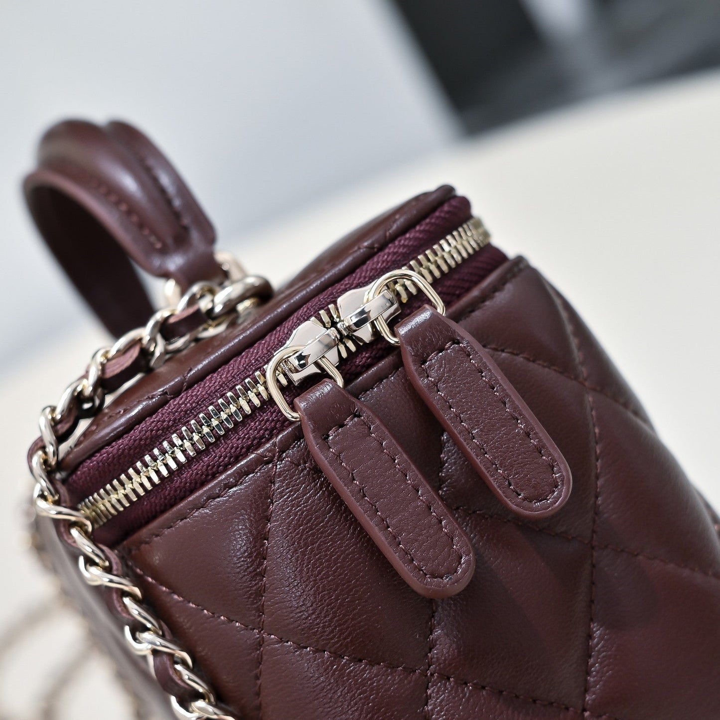 CC 26s Vanity Case Deep Burgundy Quilted Lambskin 286282