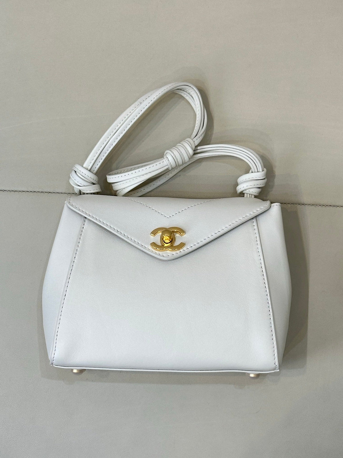 CC 26A Métiers d’Art Envelope Bag White Lambskin