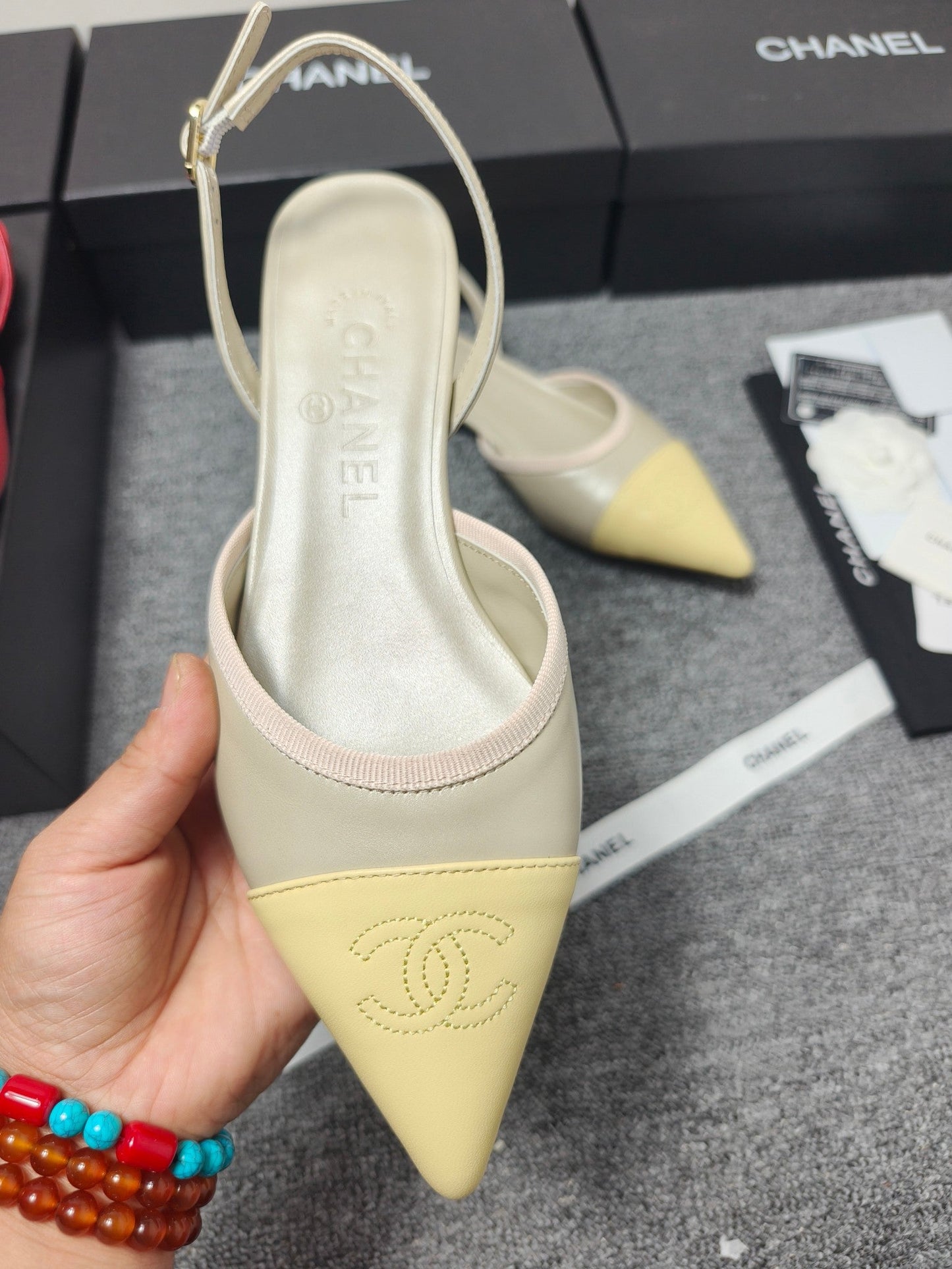 CC 26s Slingback Pointed Khahi Yellow Leather 681973