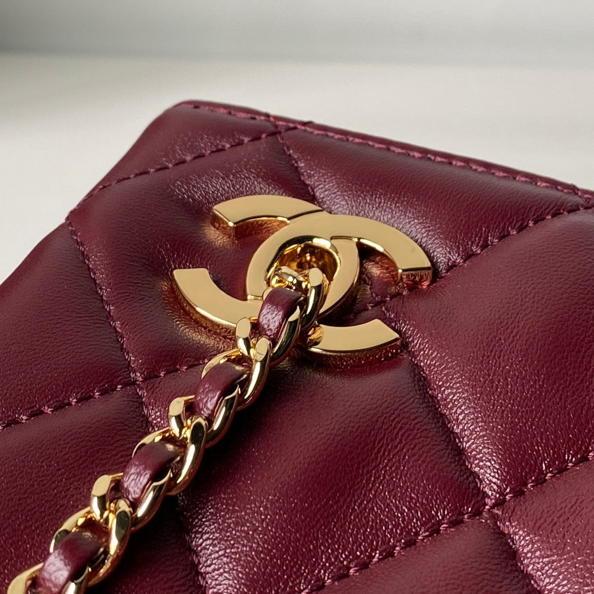 CC AS6248 Small Shopping 25cm Burgundy Sheepskin