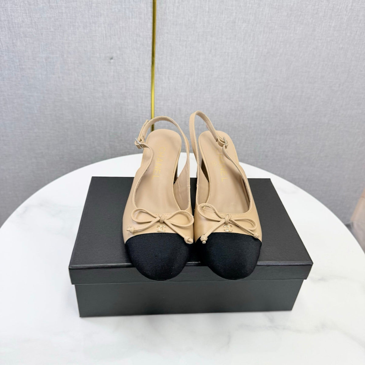 CC 26s Slingback Heels 45 Mm In Beige Lambskin And Fabric