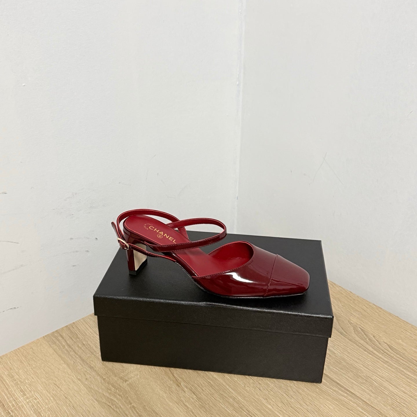 CC Métiers d’art 2026 Slingbacks 6.5cm Burgundy Patent Calfskin 865641