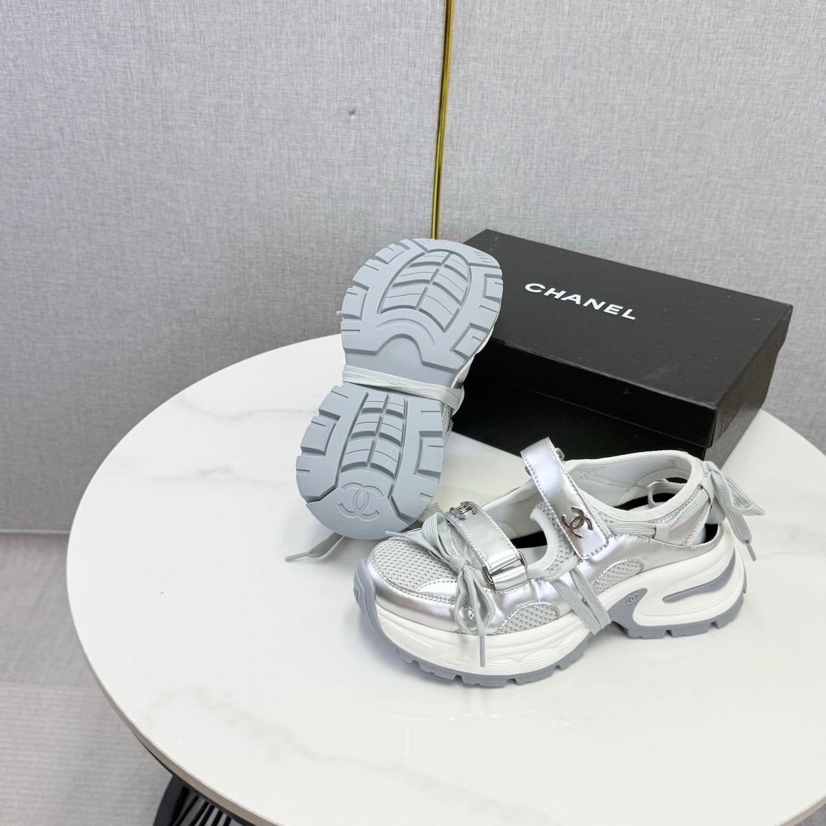 CC 26s Casual Sneakers White Sliver Leather Mesh 865830