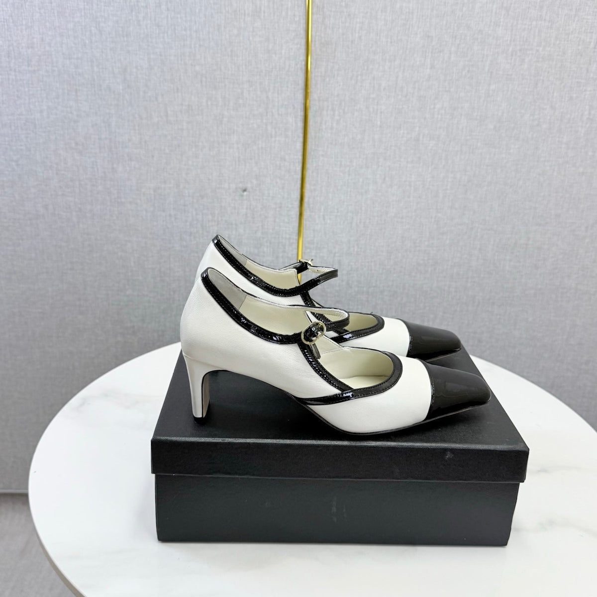 CC 26s Slingback Black White Sheepskin 904477