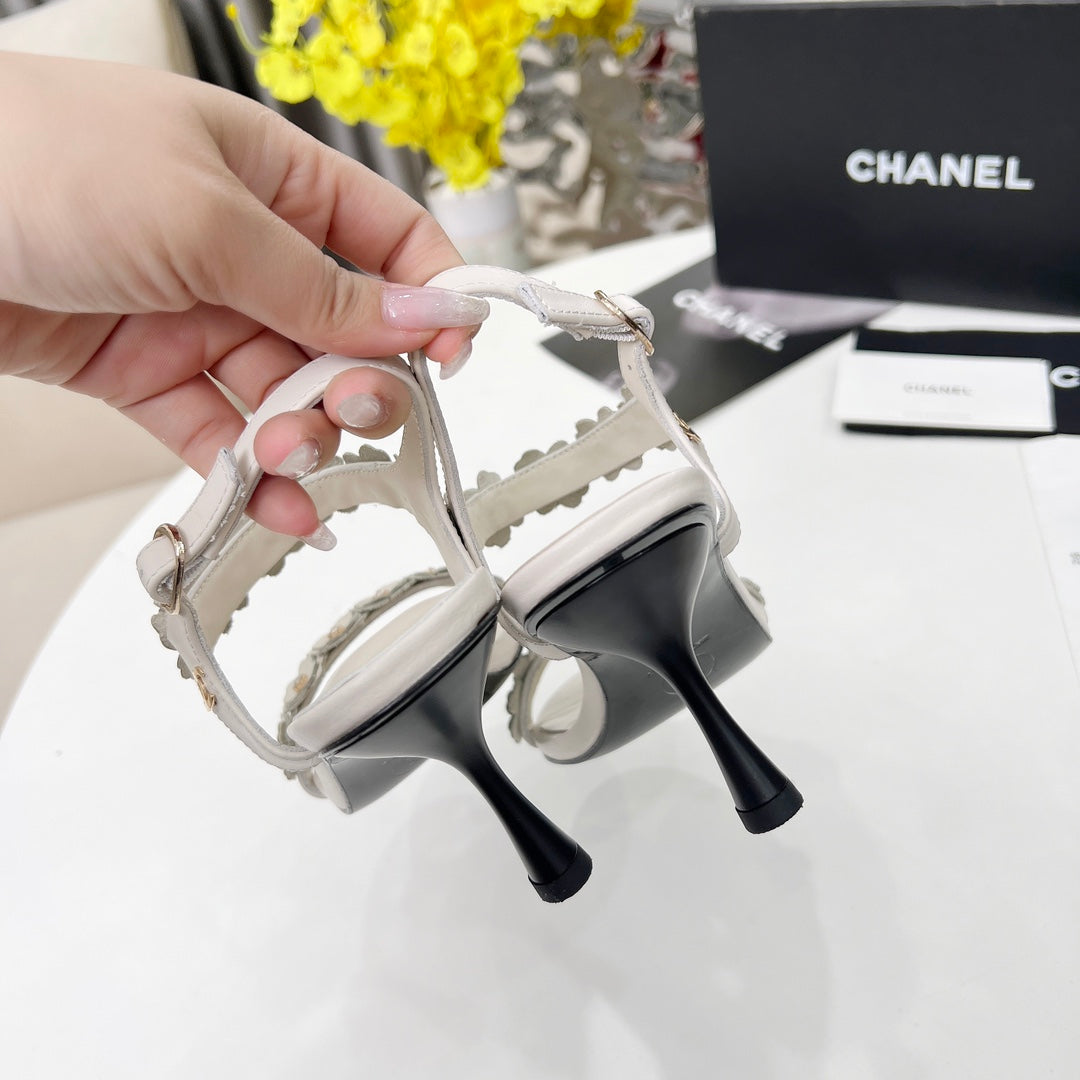 CC 26s Floral Sandal 7.5cm White Sheepskin 867462
