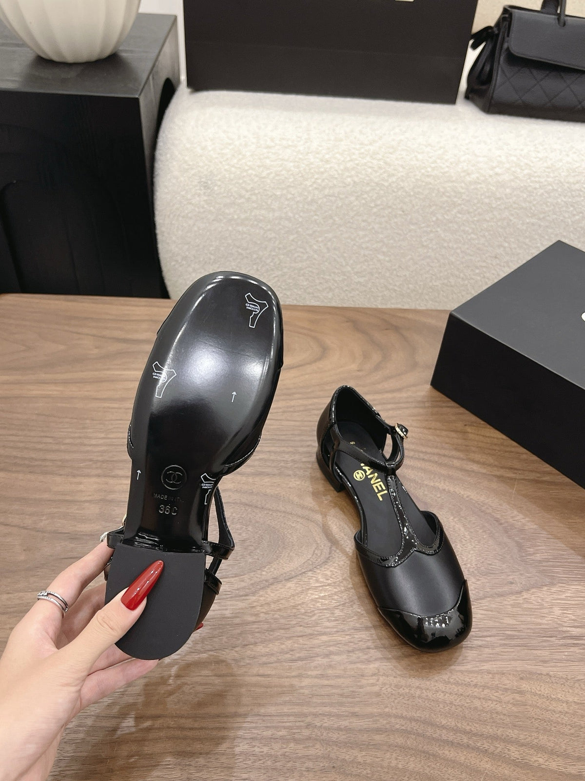 CC 26s Mary Jane Black Lambskin Patent Leather 915327