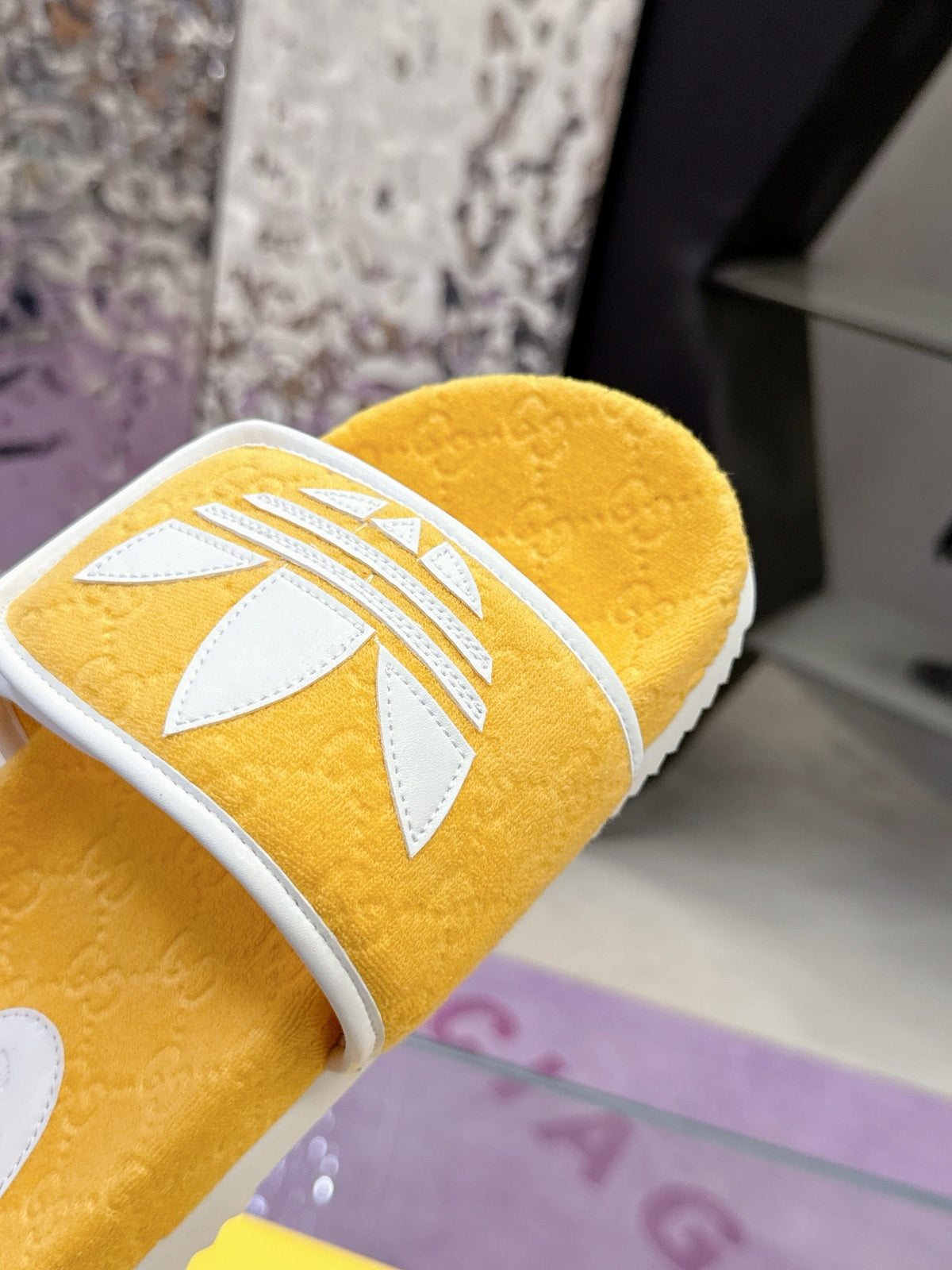 GG x Adidas Slipper Yellow White Canvas 672156