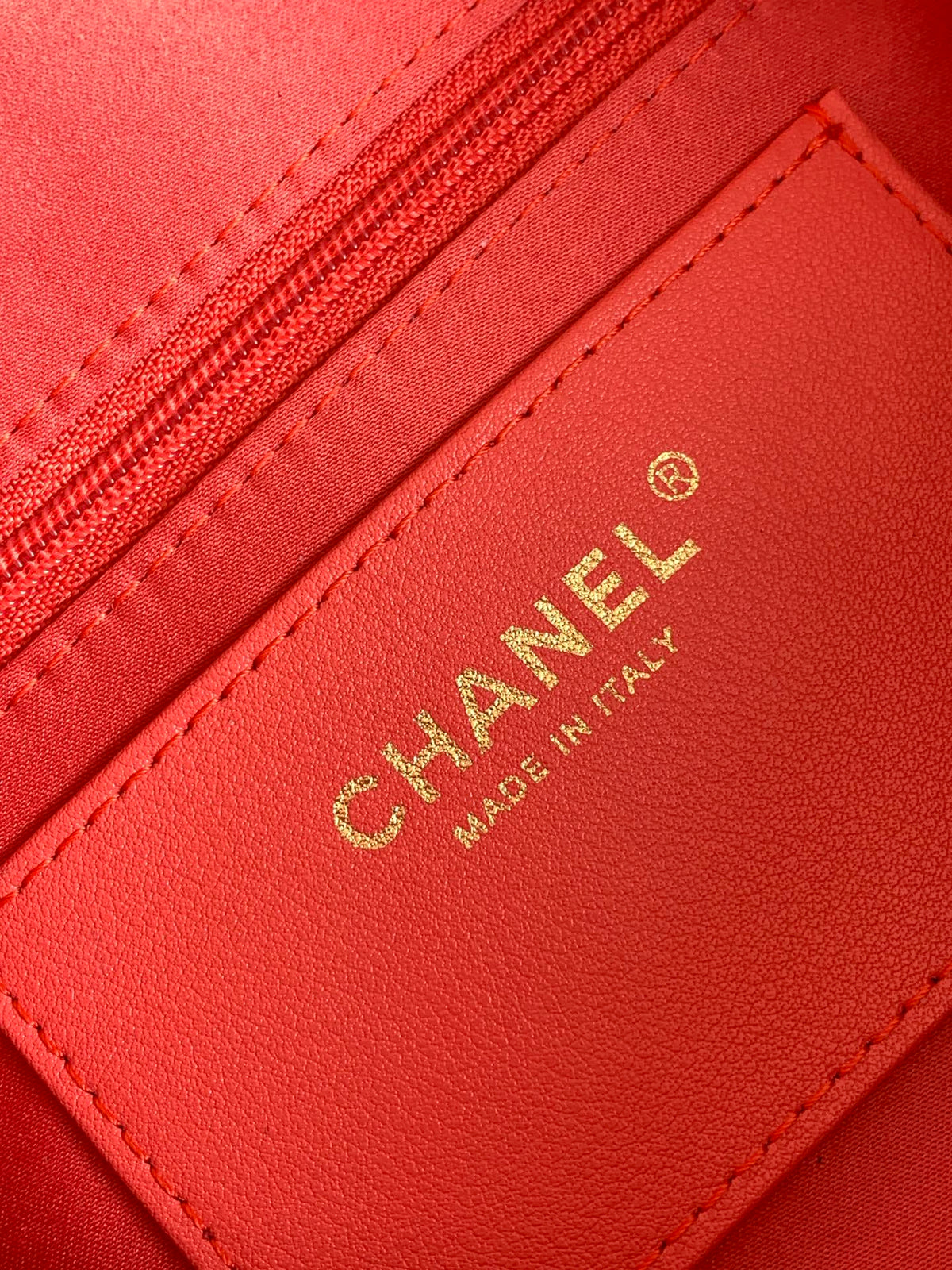 CC 2025 Hobo Bag 45cm Red Calfskin