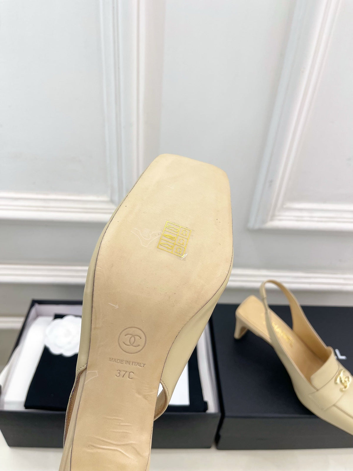 CC 26s Slingback Kitten Heels 6cm Beige Leather 946837
