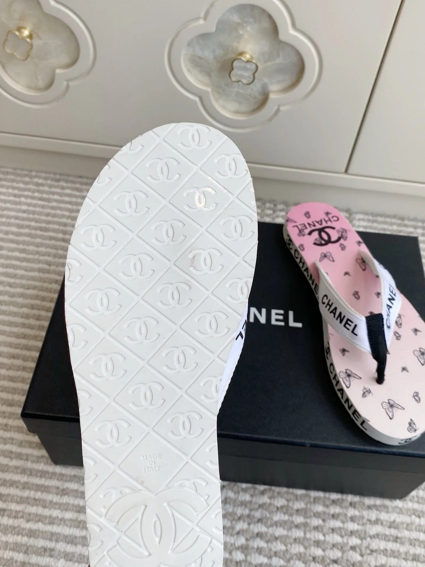 CC 26s Thong Sandals Pink Pastel Rubber Leather 647682