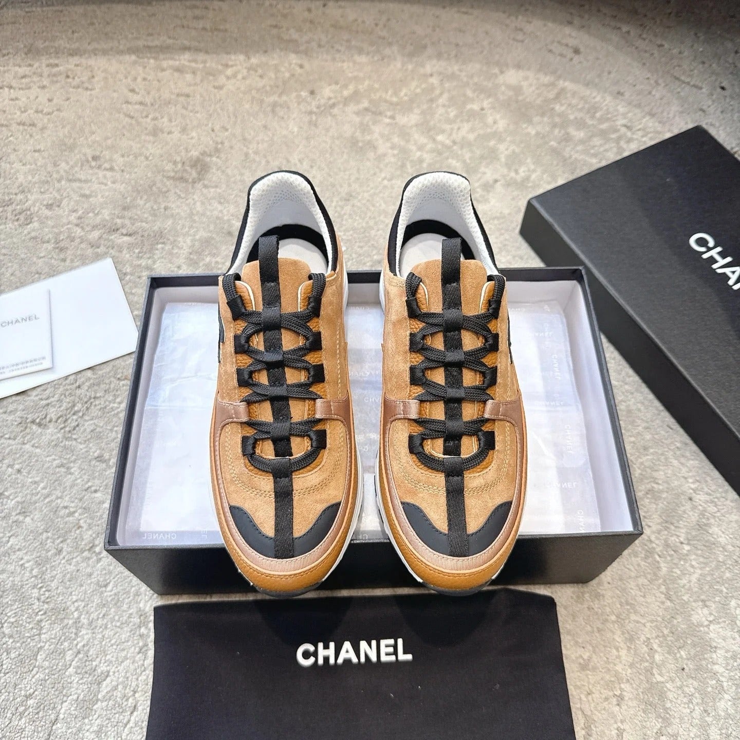 CC 26s Sneaker Caramel Brown Suede 647434