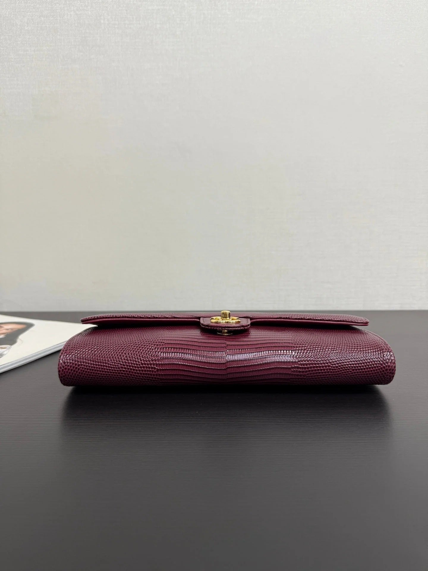 CC 2026 Clutch With Chain 25cm Burgundy Lizard-embossed Calfskin