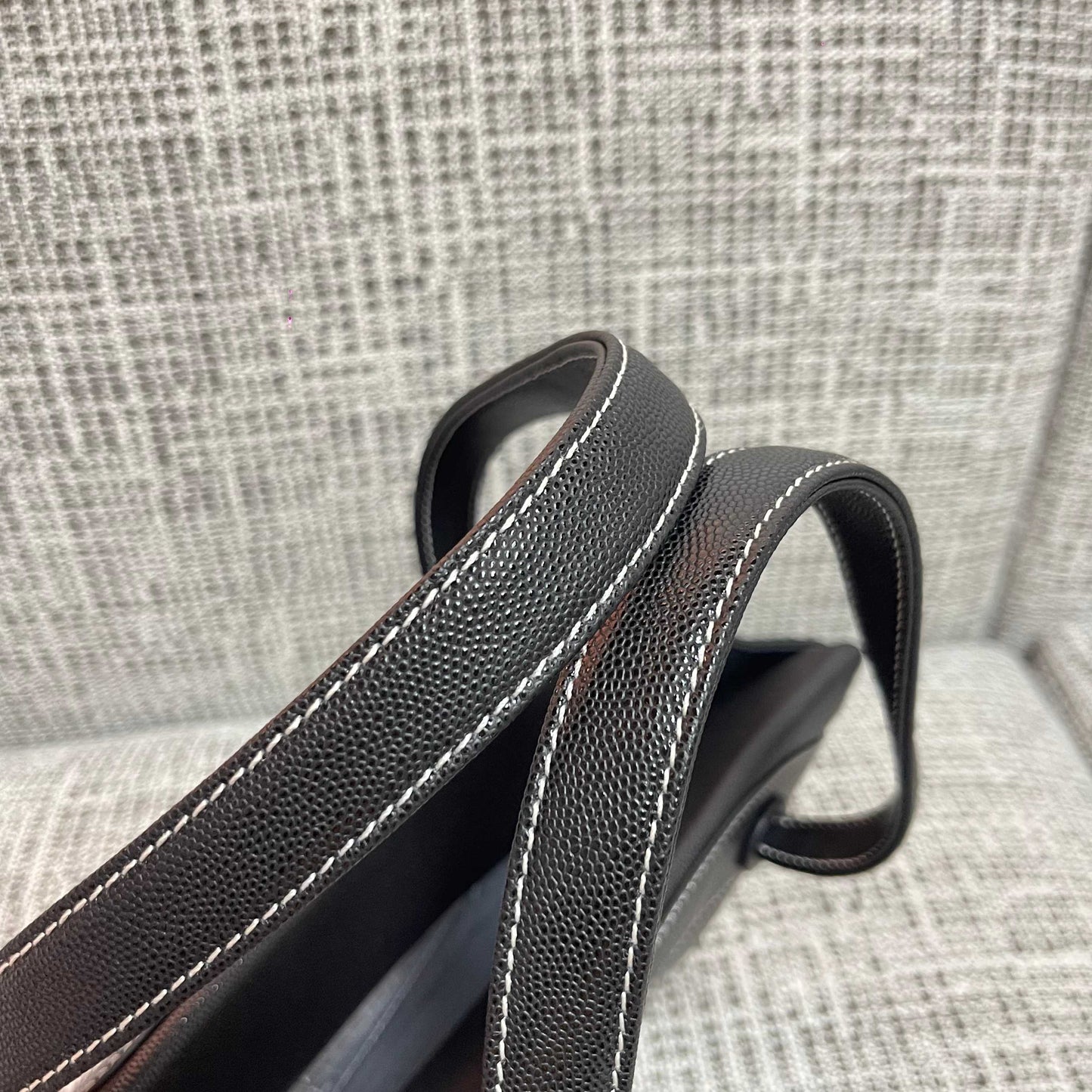 CC Vintage Contrast Stitch Tote Bag 29cm Black Caviar Leather