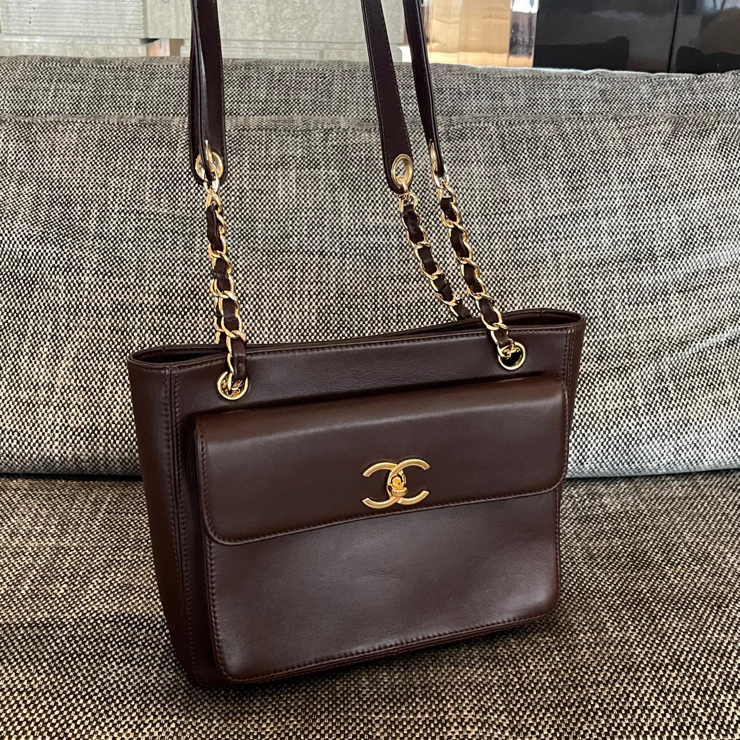 CC Vintage Turn-Lock Tote Bag 26cm Burgundy Leather