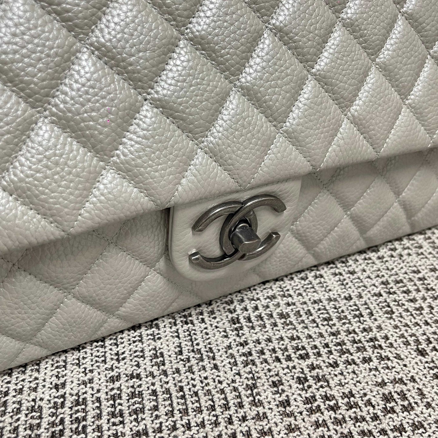 CC Classic Flap Bag 46.5cm Pearl White Caviar Calfskin Leather SHW