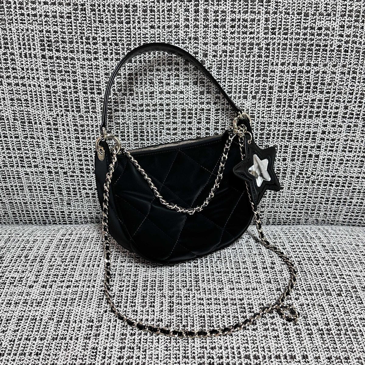CC Coco Neige Clutch With Chain Star Charm 22cm Black Velvet