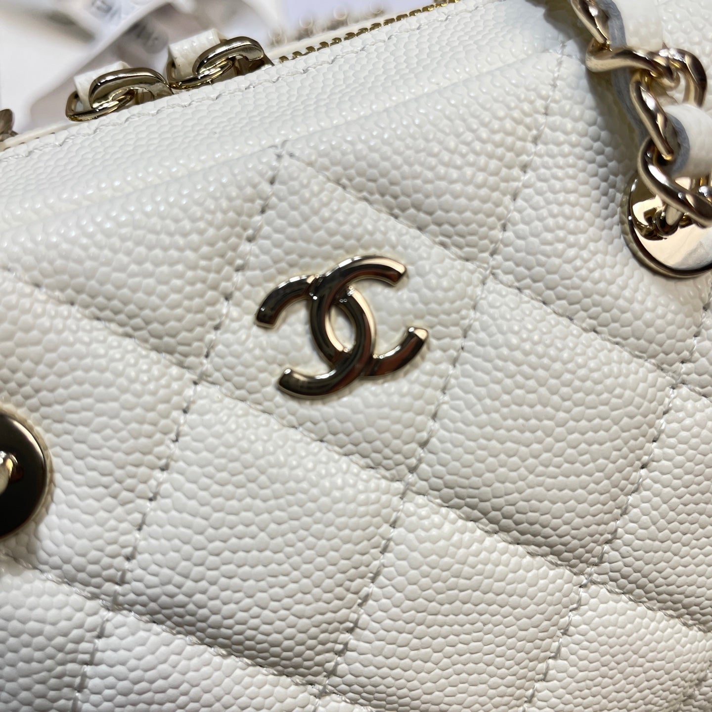 CC 26P Bowling Bag Chain Strap 19.5cn White Caviar Cowhide GHW