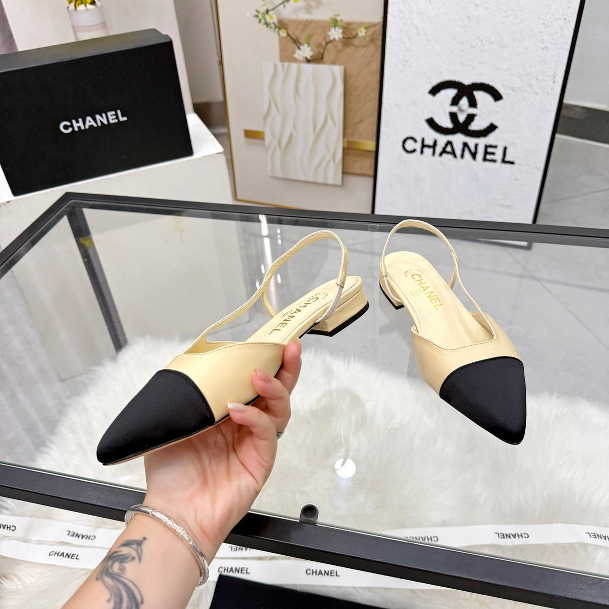 CC Slingback Flats Beige Cowhide Leather 873860
