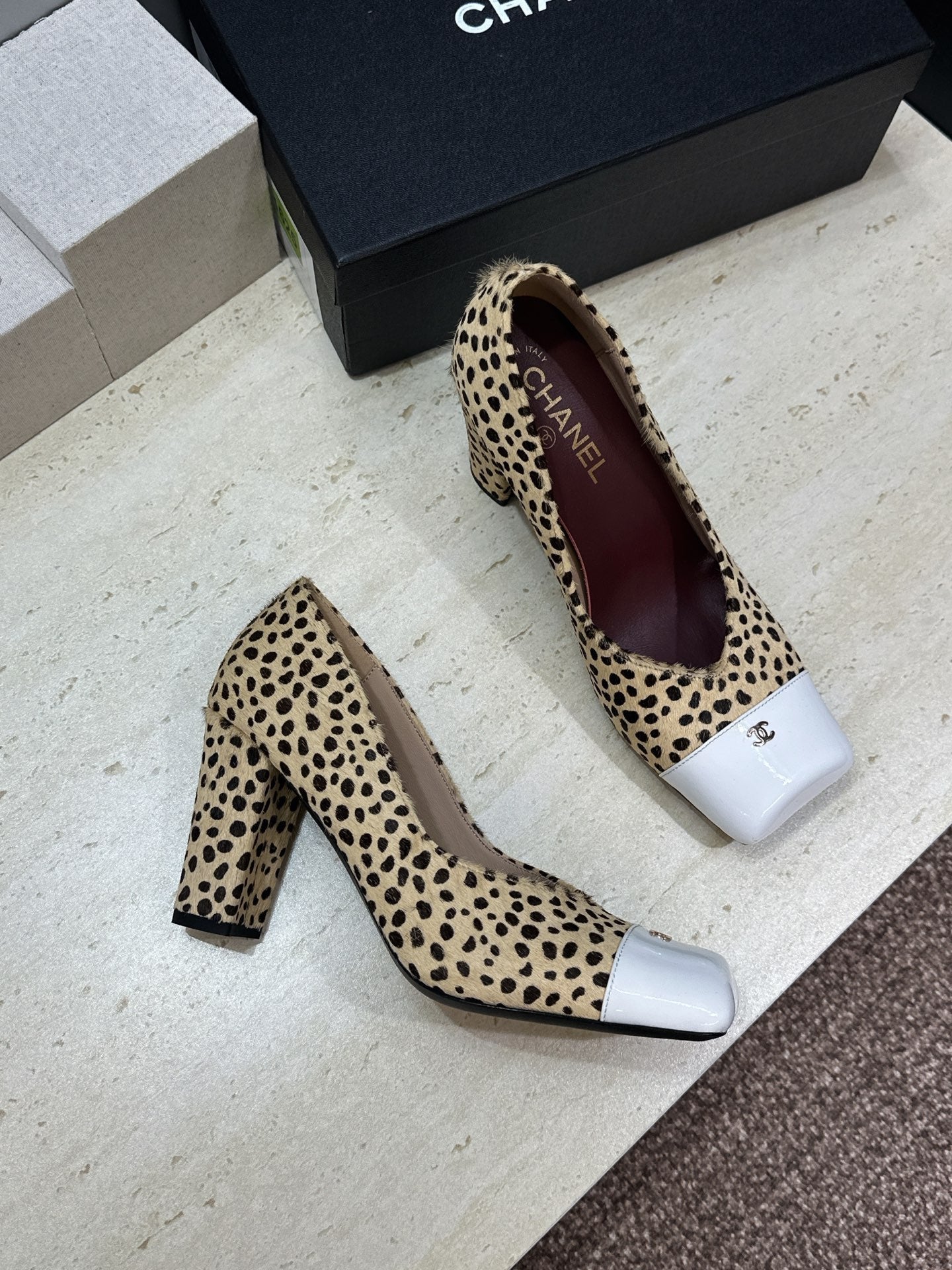 CC Cap Toe Pumps 90mm Leopard Beige White Pony Hair & Patent Leather 896860