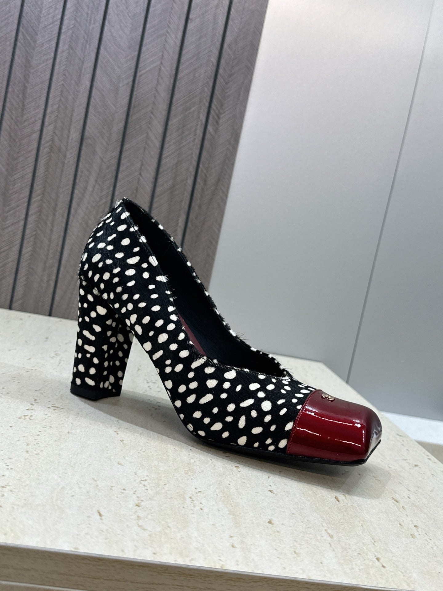 CC Cap Toe Pumps 90mm Leopard Black Burgundy Pony Hair & Patent Leather 896859