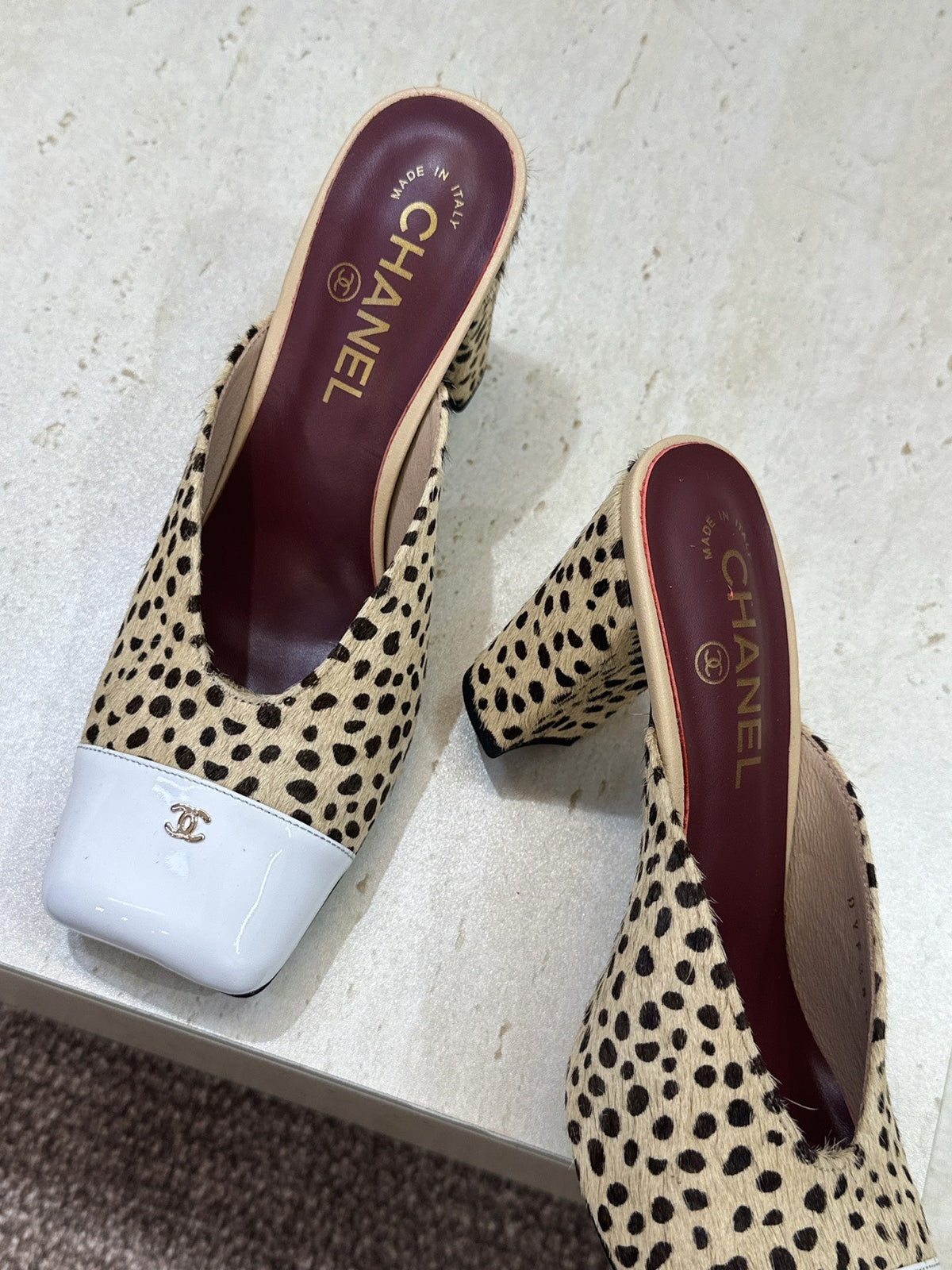 CC Cap Toe Mules 90mm Leopard Beige White Pony Hair & Patent Leather 896857