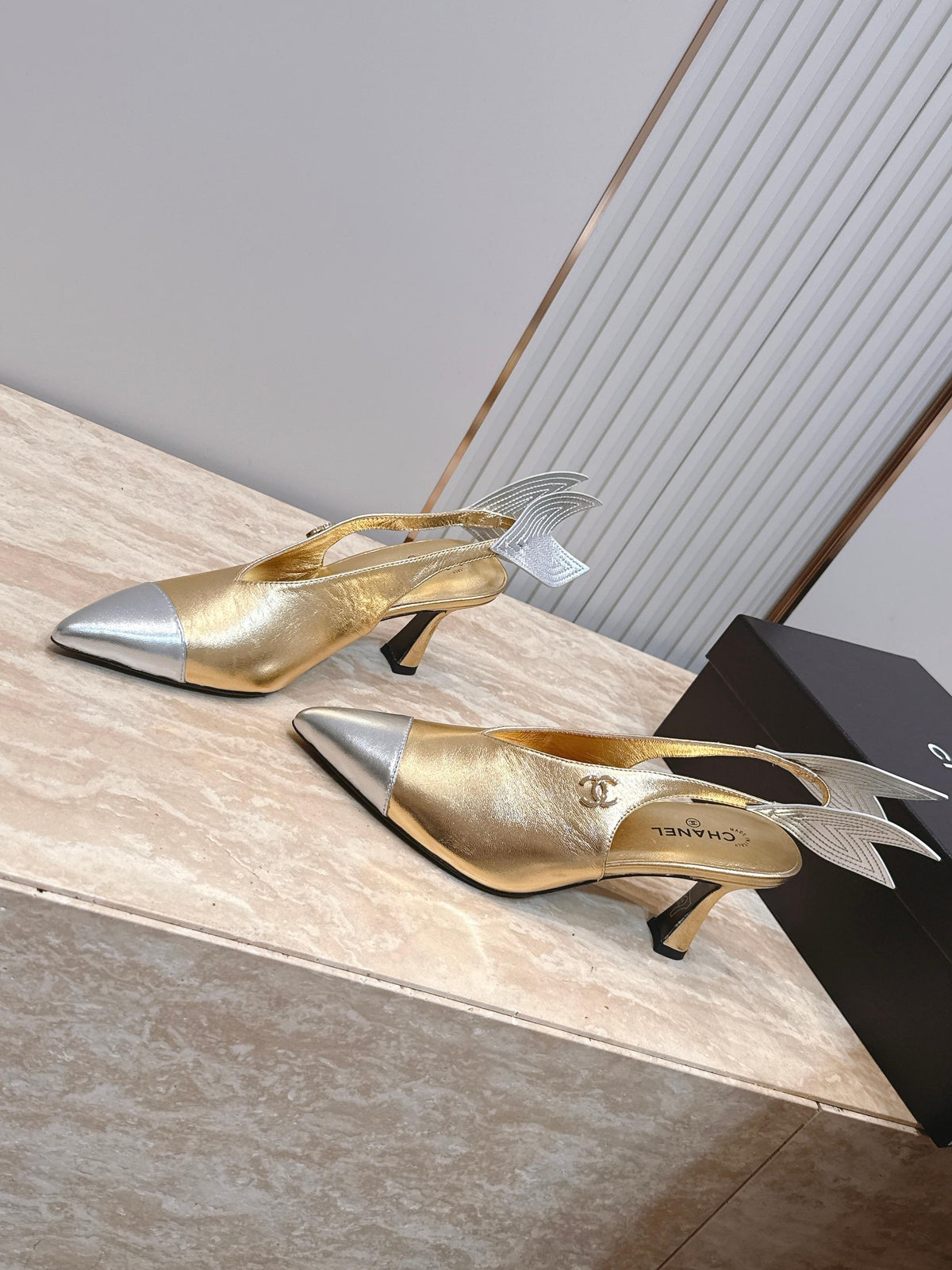 CC Métiers d’art 2026 Slingbacks 9.5cm Gold Metallic Lambskin 898983