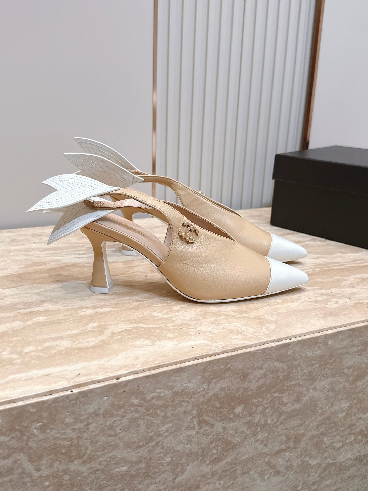 CC Métiers d’art 2026 Slingbacks 9.5cm Beige Lambskin 898980