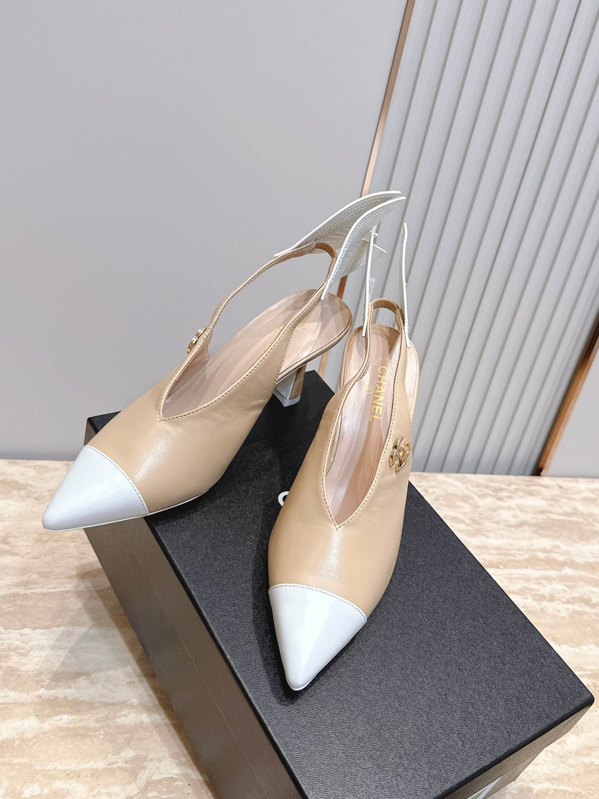 CC Métiers d’art 2026 Slingbacks 9.5cm Beige Lambskin 898980