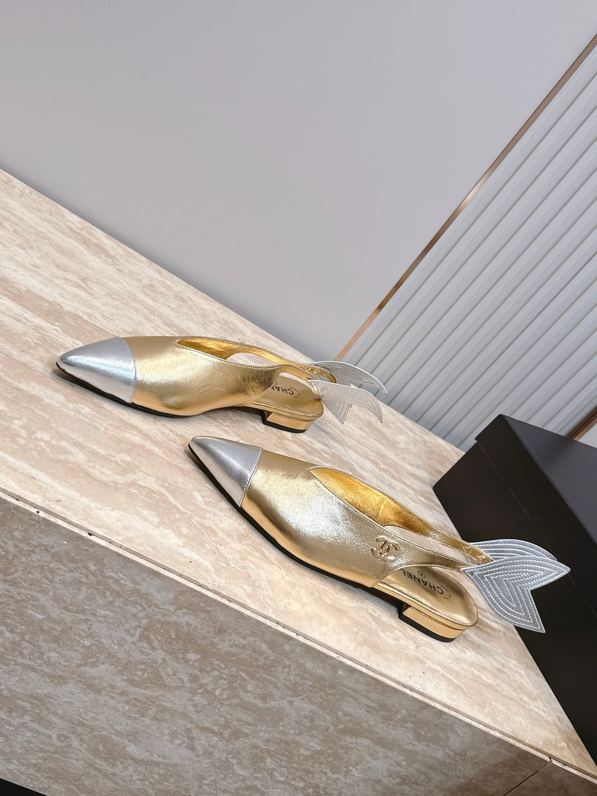 CC Métiers d'Art 2026 Slingback Flats Gold Metallic Lambskin 898972