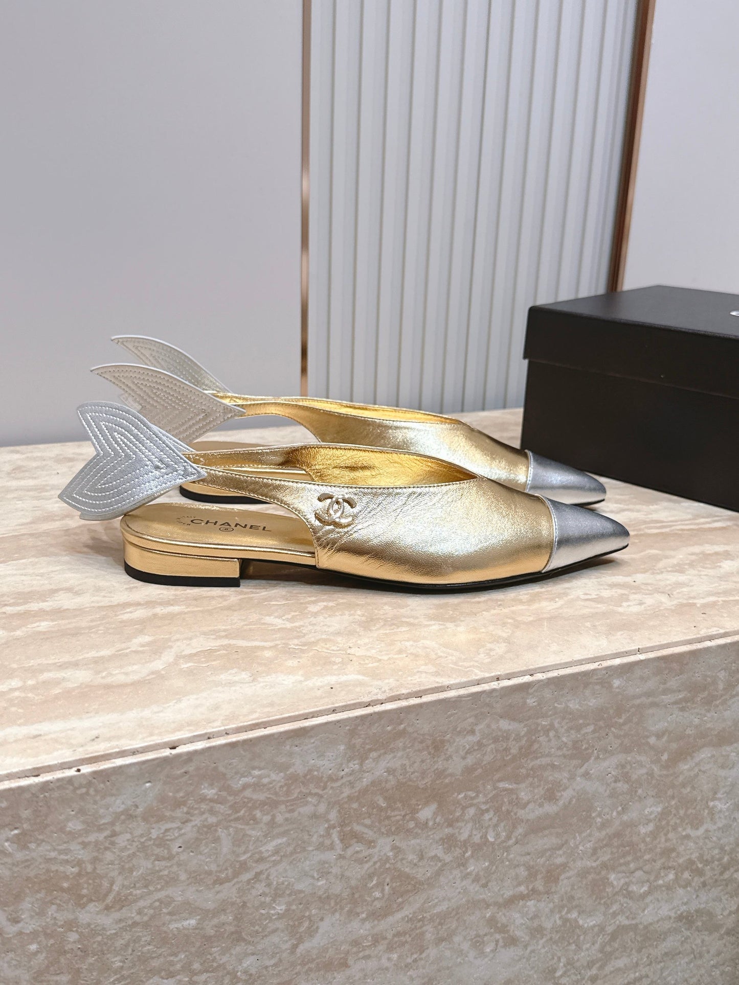 CC Métiers d'Art 2026 Slingback Flats Gold Metallic Lambskin 898972