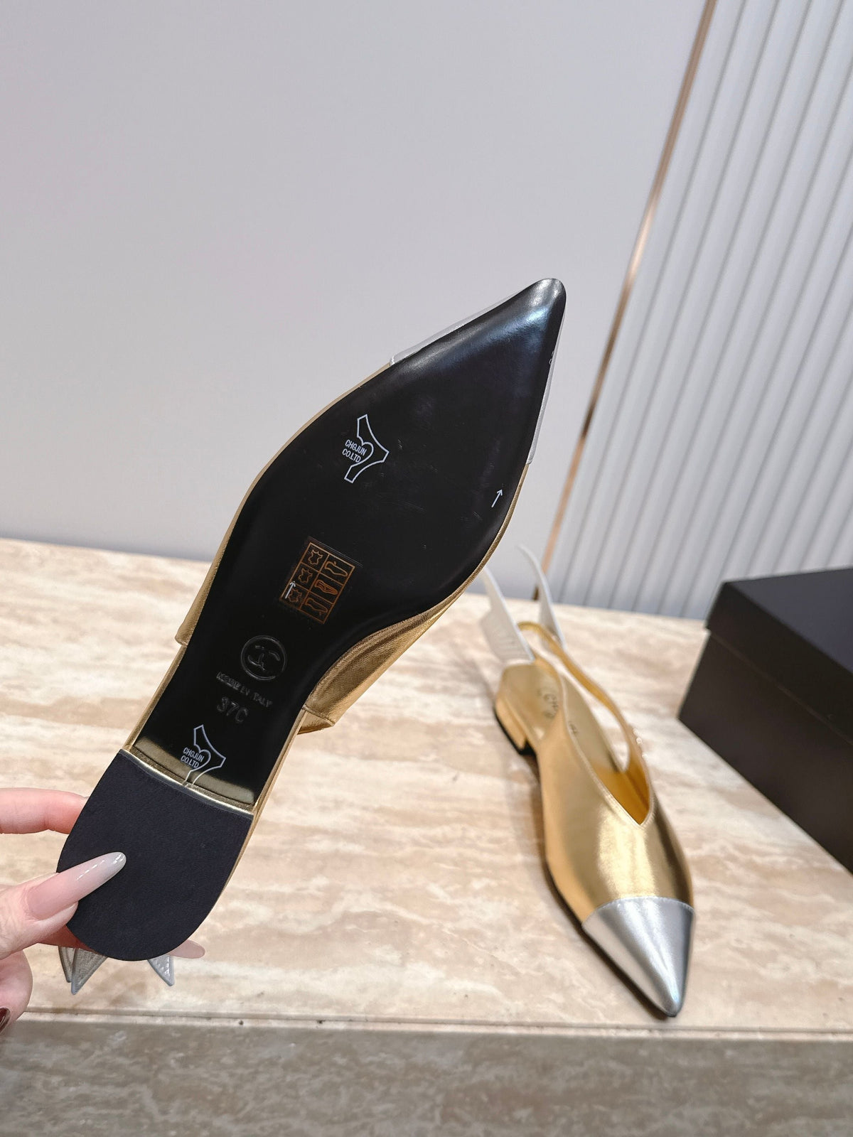 CC Métiers d'Art 2026 Slingback Flats Gold Metallic Lambskin 898972