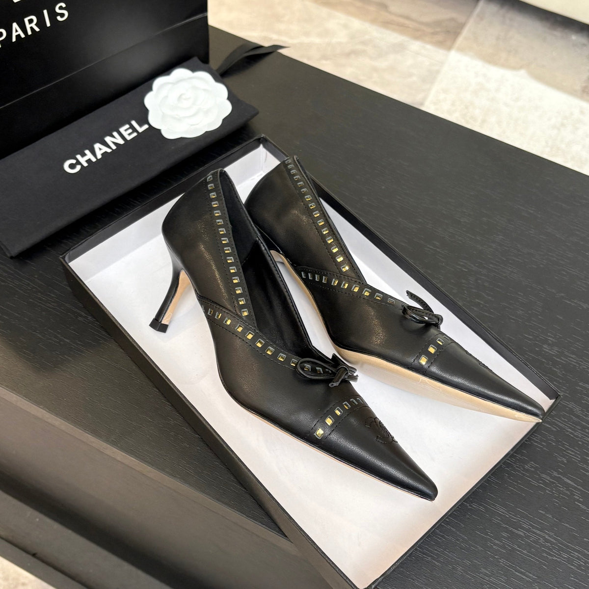 CC Bow Pointed Toe Pumps 6.5cm Black Leather 912934