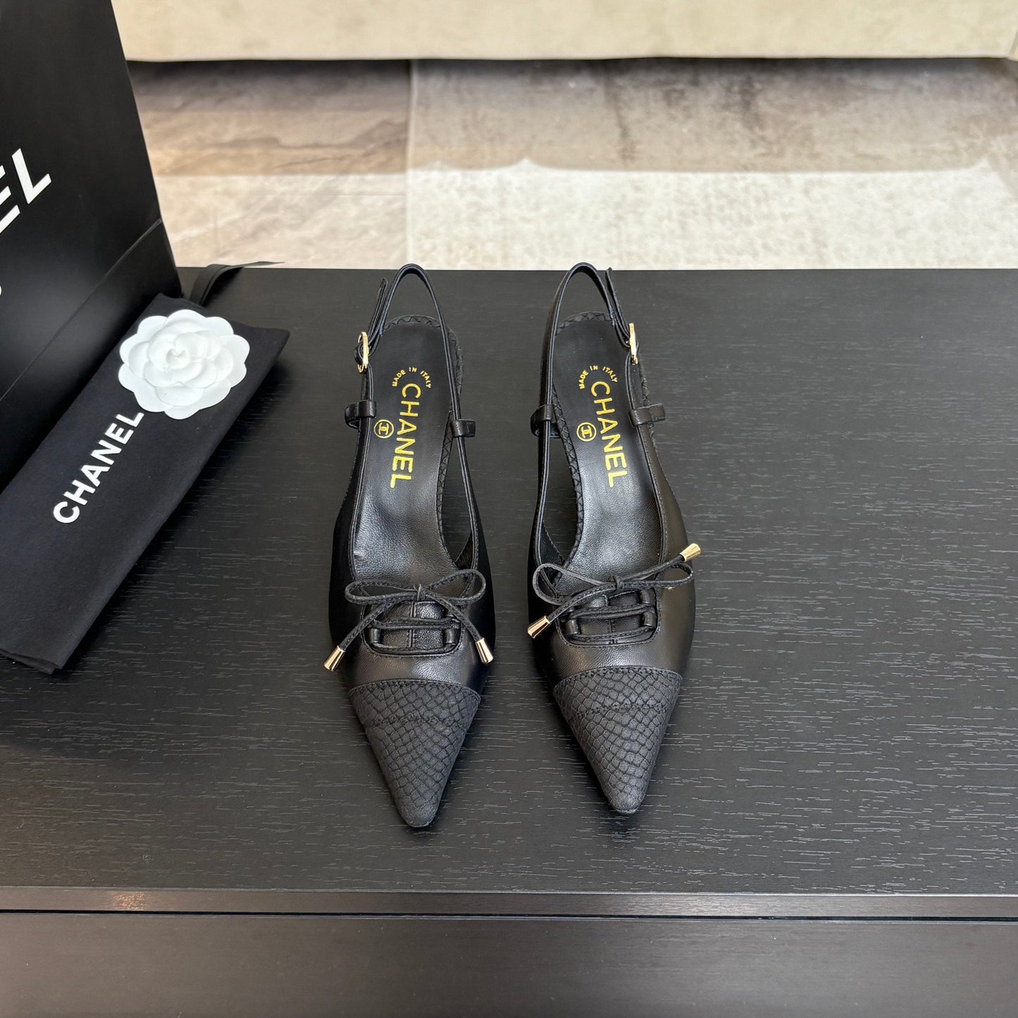 CC Snake Print Cap Toe Bow Slingback Pumps 6.5cm Black Leather 912929
