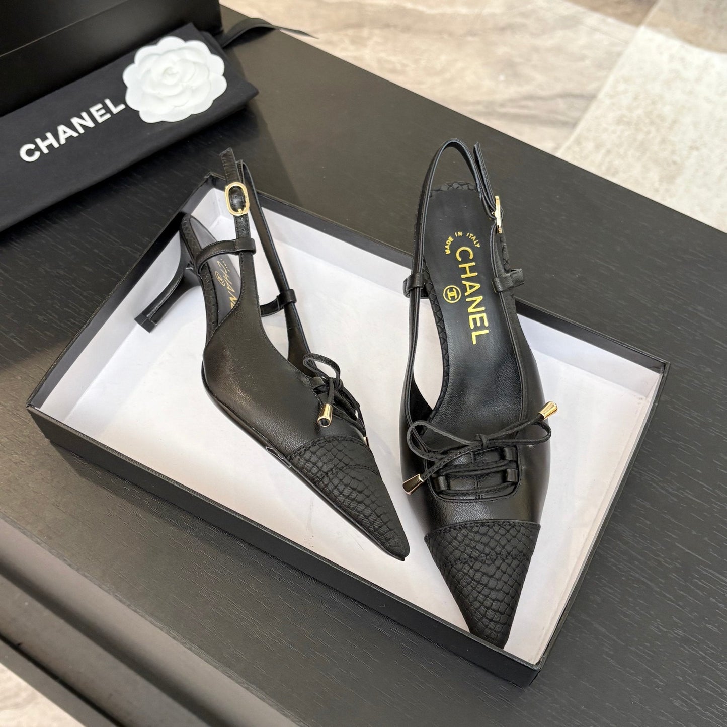 CC Snake Print Cap Toe Bow Slingback Pumps 6.5cm Black Leather 912929
