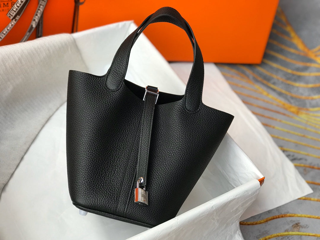 picotin lock 18 black togo shw