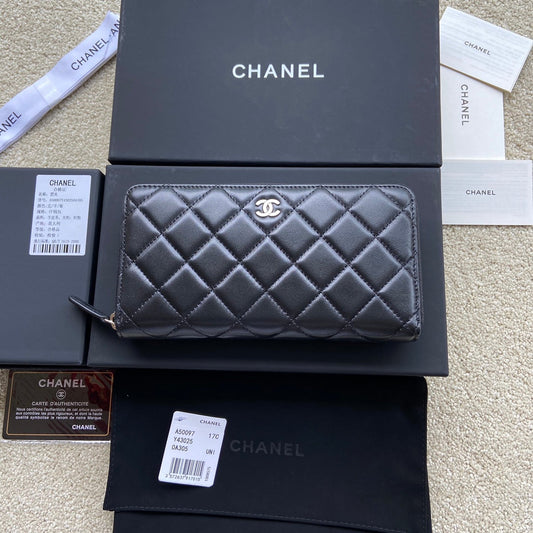 CC A50097 Classic Zipper Wallet Black Lambskin Sliver Steel 229660