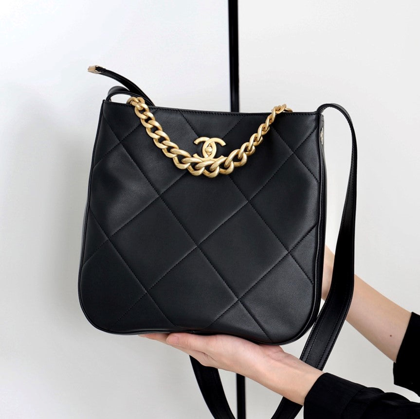 CC 21s  Easy Mood Hobo Quilted 28cm Black Cowhide GHW